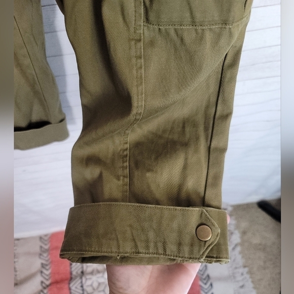 KNOX ROSE CUFFED OLIVE GREEN CARGO PANTS W ELASTIC WAIST BAND, SZ MEDIUM - Picture 2 of 16